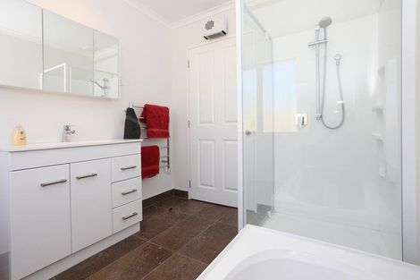 Photo of property in 4 Ensors Road, Opawa, Christchurch, 8023