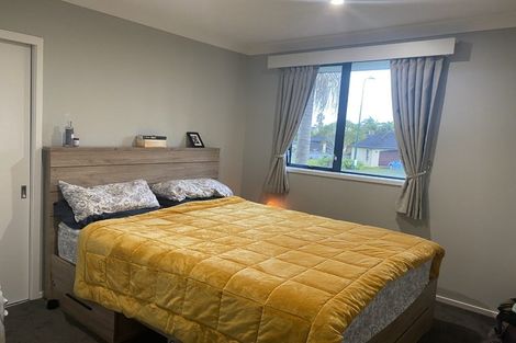 Photo of property in 10 Crannog Fen, Wattle Downs, Auckland, 2103