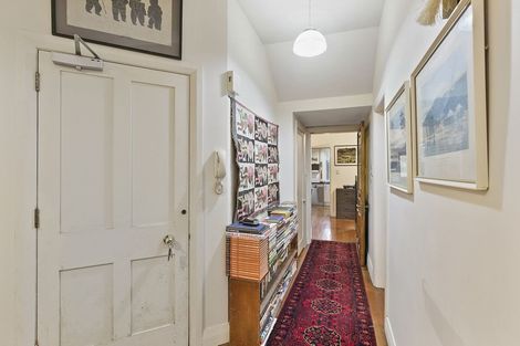 Photo of property in 16a Hadfield Terrace, Kelburn, Wellington, 6012