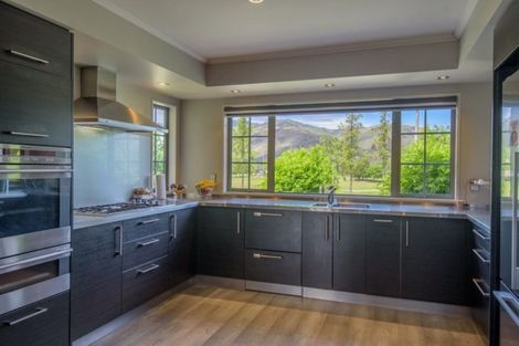 Photo of property in 37 Cairnmuir Crescent, Cromwell, 9310