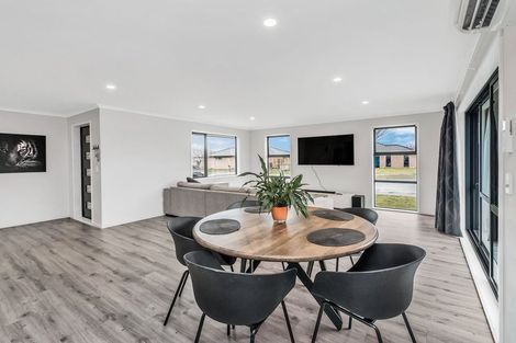 Photo of property in 6 Joy Place, Rolleston, 7614