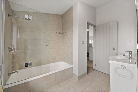 Photo of property in 11 Tolben Place, Golflands, Auckland, 2013