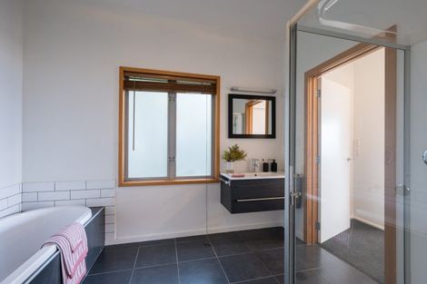 Photo of property in 45 Coster Street, Enner Glynn, Nelson, 7011