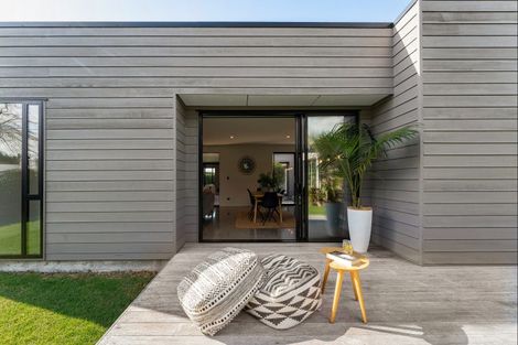 Photo of property in 2 Shearwater Lane, Point Wells, 0986