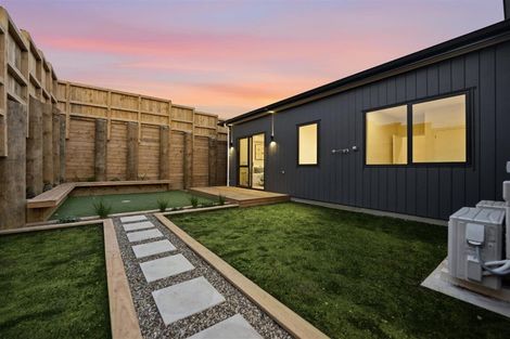 Photo of property in 10 Whale Bay Rise, Gulf Harbour, 0930