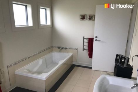 Photo of property in 62 Earls Road, Saint Clair, Dunedin, 9012