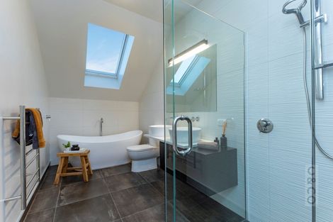 Photo of property in 10 Tauwaka Crescent, Riverhead, 0820