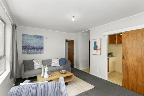 Photo of property in 5/171 Queens Drive, Lyall Bay, Wellington, 6022
