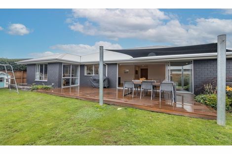 Photo of property in 8 Polish Settlers Place, Marshland, Christchurch, 8083