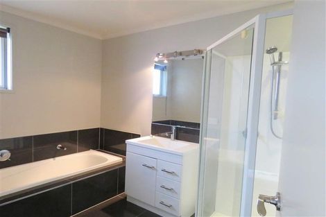 Photo of property in 396 Mangorei Road, Highlands Park, New Plymouth, 4312