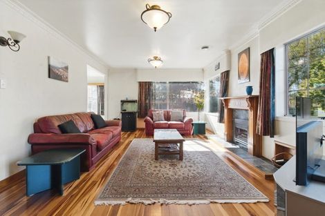 Photo of property in 229 Shakespeare Street, Leamington, Cambridge, 3432