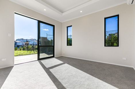 Photo of property in 16 Captain Rings Drive, Papakura, 2110