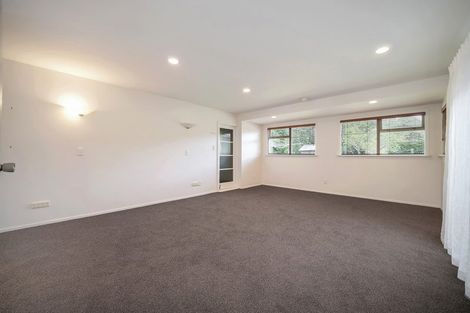 Photo of property in 9 Laingholm Drive, Laingholm, Auckland, 0604