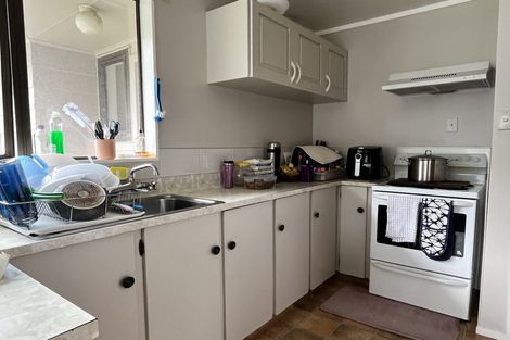 Photo of property in 201a Newlands Road, Newlands, Wellington, 6037