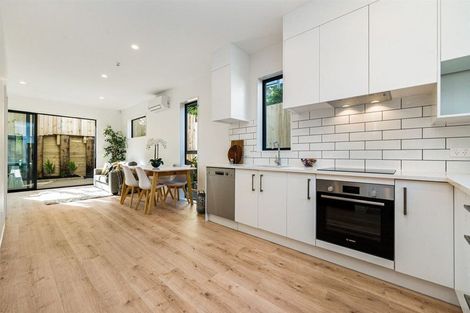 Photo of property in 3/22 Takapu Street, Henderson, Auckland, 0612