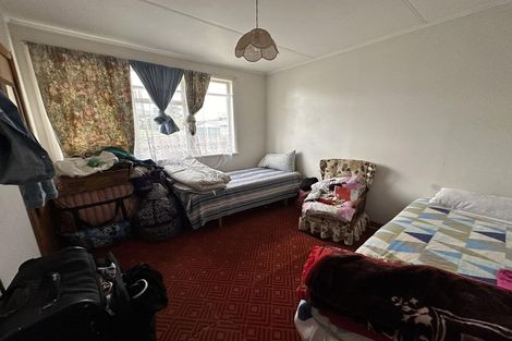 Photo of property in 11 Hinemoa Street, Levin, 5510