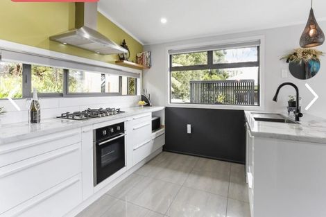 Photo of property in 14 Konini Road, Titirangi, Auckland, 0604