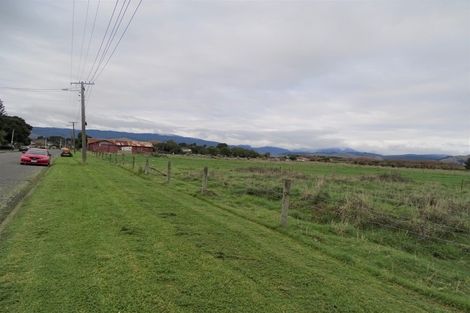 Photo of property in 23 Kiharoa Street, Otaki Beach, Otaki, 5512