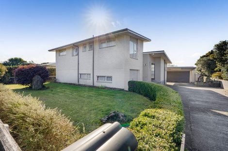 Photo of property in 6 Kowhai Street, Inglewood, 4330