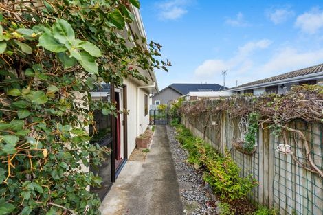 Photo of property in 16 Warwick Place, Springvale, Whanganui, 4501