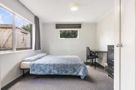 Photo of property in 2/29 Sealy Road, Torbay, Auckland, 0630