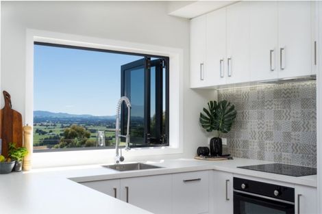 Photo of property in 4 Airstrip Ridge Road, Parkvale, Carterton, 5792