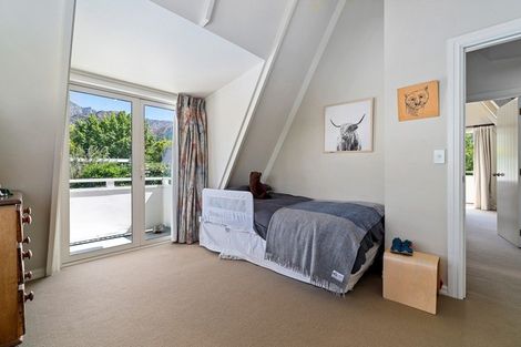 Photo of property in 6 Thomson Street, Arrowtown, 9302