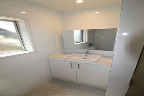 Photo of property in 25 Kamara Road, Glen Eden, Auckland, 0602