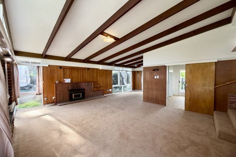 Photo of property in 6 De Val Drive, Titirangi, Auckland, 0604