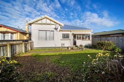 Photo of property in 80 Victoria Street, Hawera, 4610