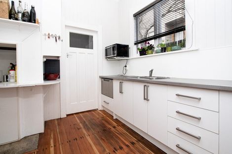 Photo of property in 2 Wellington Street, Hamilton East, Hamilton, 3216