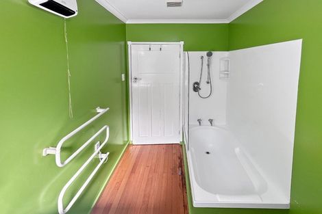 Photo of property in 5 Upjohn Street, Brooklands, New Plymouth, 4310