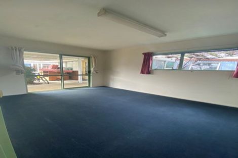 Photo of property in 16 Middlepark Road, Sockburn, Christchurch, 8042