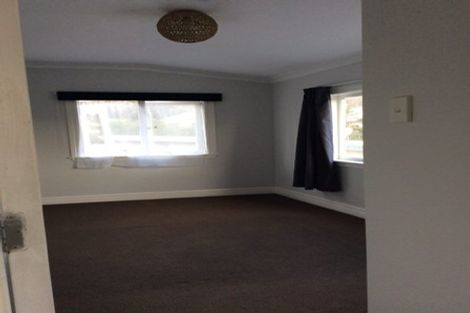 Photo of property in 16 Atkinson Road, Titirangi, Auckland, 0604