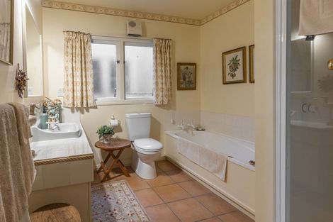 Photo of property in 1 Hodge Terrace, Havelock North, 4130