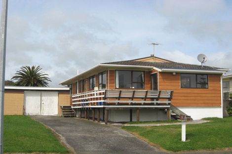 Photo of property in 32 Gold Street, Waitara, 4320
