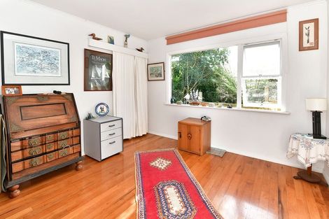 Photo of property in 76a Shakespear Road, Army Bay, Whangaparaoa, 0930