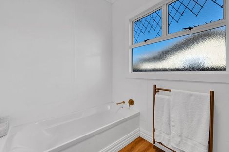 Photo of property in 11 Fantham Street, Hawera, 4610