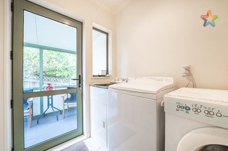 Photo of property in 10 Opurere Grove, Tirohanga, Lower Hutt, 5010