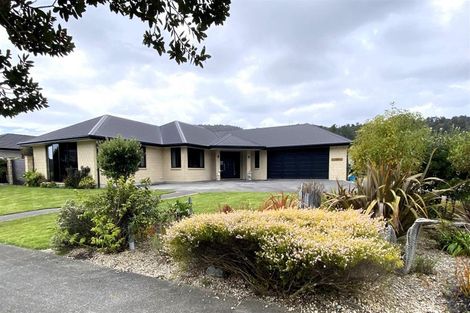 Photo of property in 23 Ridgeway Drive, Greymouth, 7805