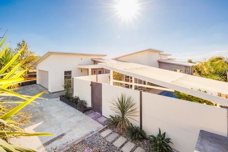 Photo of property in 165 Pacific Drive, Fitzherbert, Palmerston North, 4410