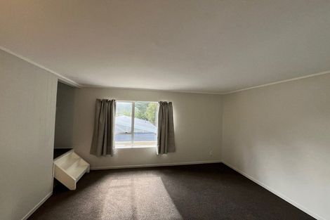 Photo of property in 2/22 Shackleton Grove, Stokes Valley, Lower Hutt, 5019
