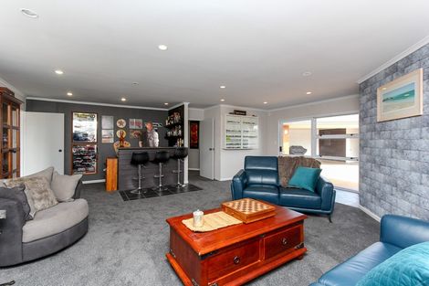 Photo of property in 76 Branch Road, Highlands Park, New Plymouth, 4312