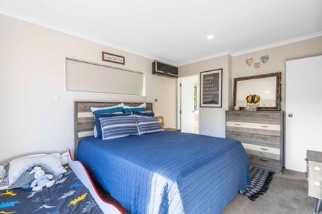 Photo of property in 57 Magic Way, Randwick Park, Auckland, 2105