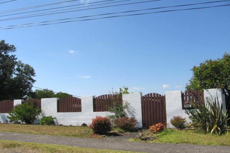 Photo of property in 779 East Coast Road, Northcross, Auckland, 0630