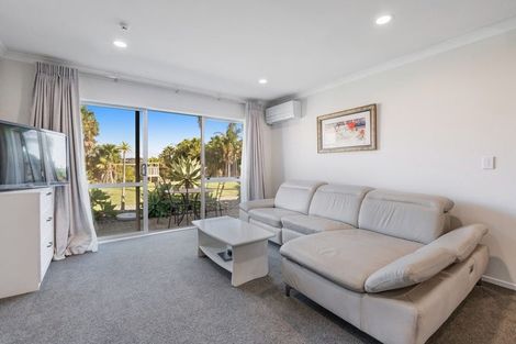 Photo of property in Santa Rosa, 3/340 Gulf Harbour Drive, Gulf Harbour, Whangaparaoa, 0930