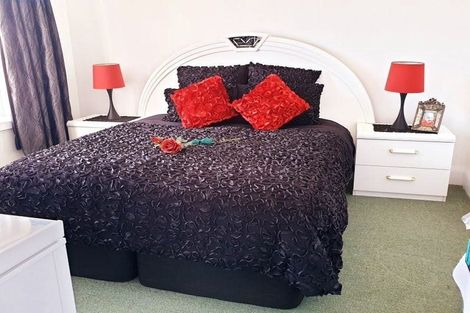 Photo of property in 5 Alma Street, Dannevirke, 4930