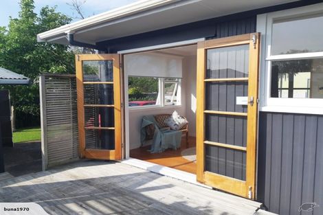 Photo of property in 10 Thomson Street, West End, Palmerston North, 4412