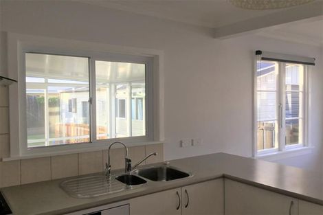 Photo of property in 33 Princes Street, Fitzroy, New Plymouth, 4312