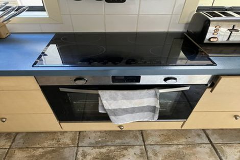 Photo of property in 1/21 Armoy Drive, East Tamaki, Auckland, 2016